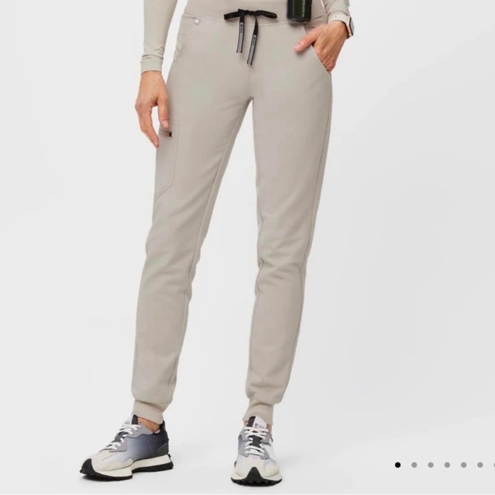 Figs Zamora joggers pants bone color NWT